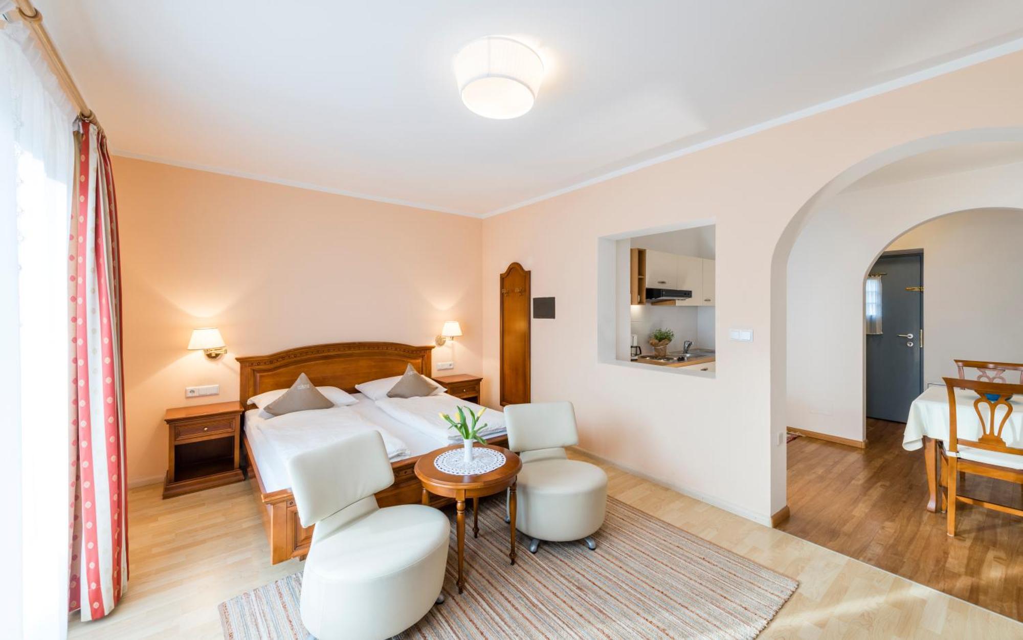 Hotel Foerstlerhof Postal / Burgstall Eksteriør billede