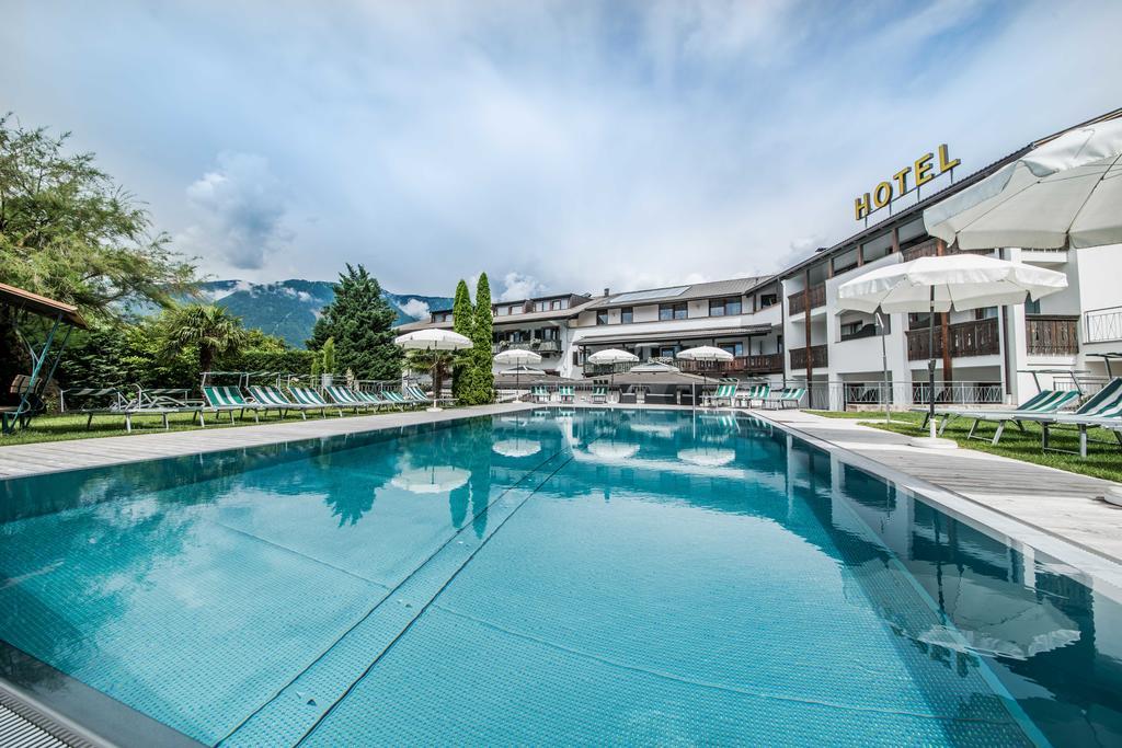 Hotel Foerstlerhof Postal / Burgstall Eksteriør billede